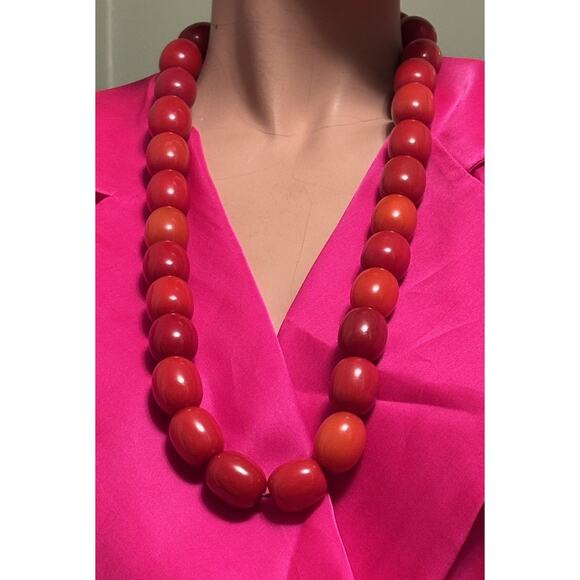 Vintage Cherry Bakelite 30 Bead on a Cord 30” Necklace 240g (Restrung?) - Picture 2 of 7